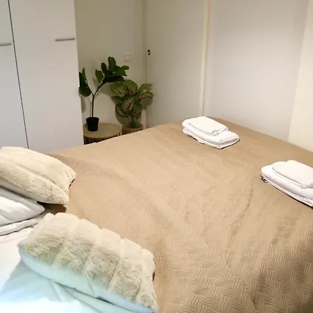 Snowy Hill B * Rovaniemi